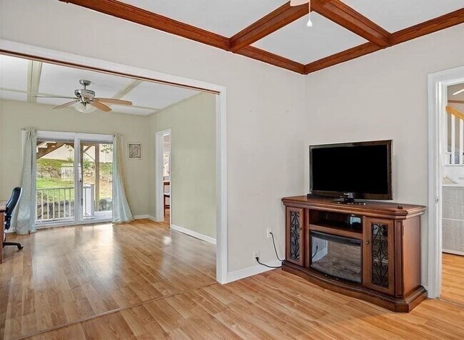 Building Photo - 45 Princeton Rd