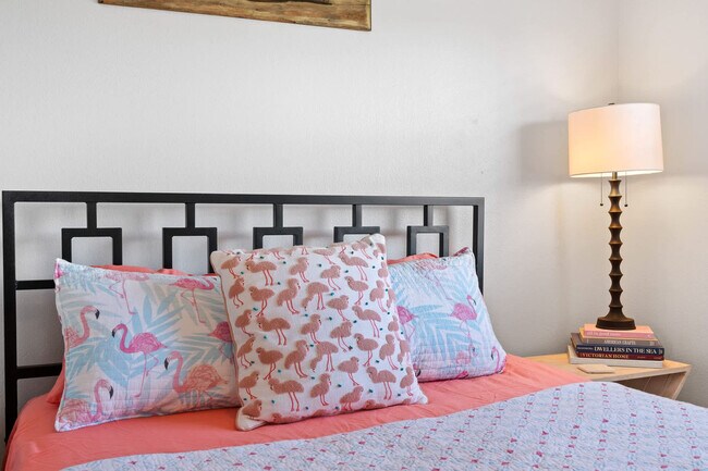 Building Photo - 102 Deleon Rd