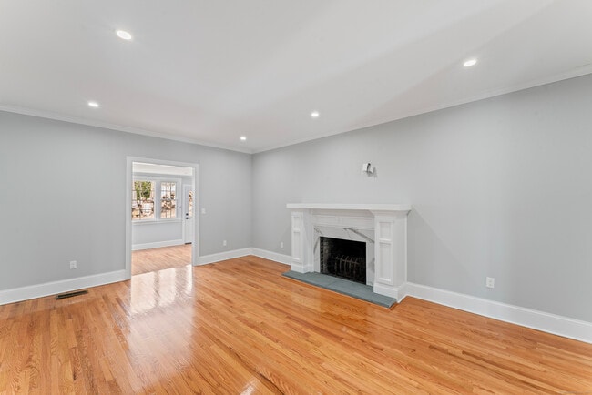 Building Photo - 80 3rd St