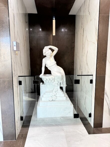 Building Photo - Venus Apartments