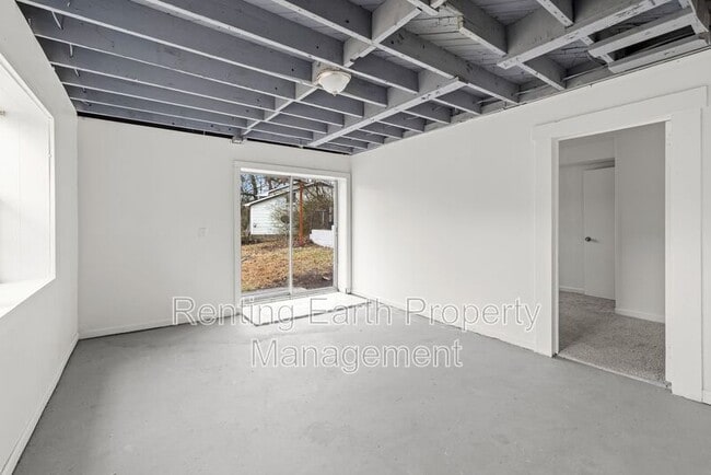 Building Photo - 1808 Brewster Rd