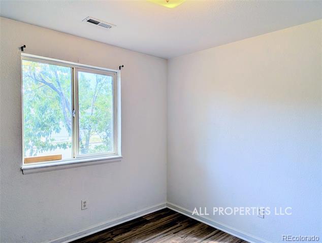 Building Photo - 1617 W 39th Ave