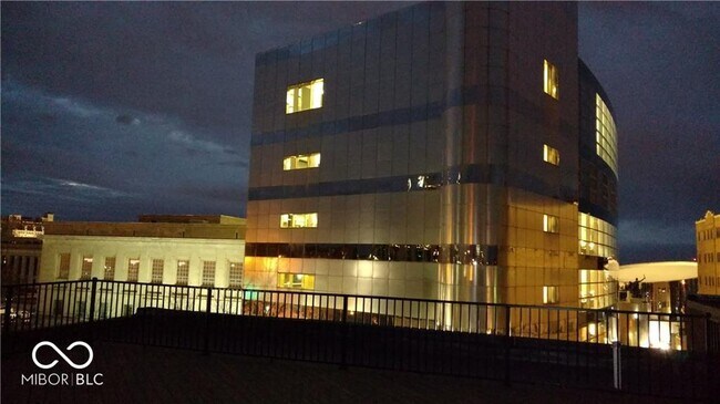 Building Photo - 829 N Pennsylvania St