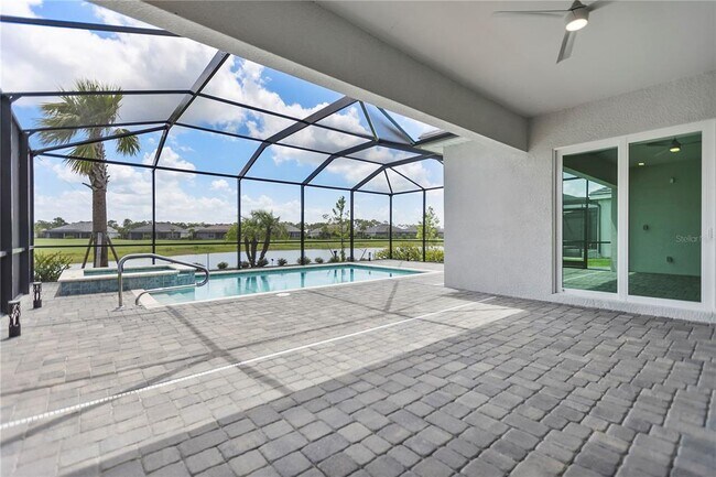 Building Photo - 15925 Sugar Hl Dr