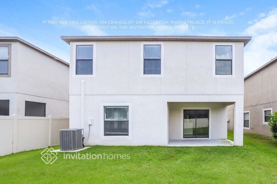 Building Photo - 10015 Newminster Loop