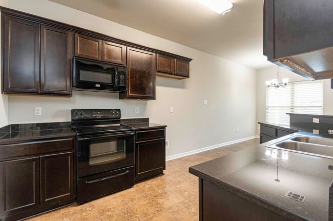 Building Photo - 132 Timber Edge Dr