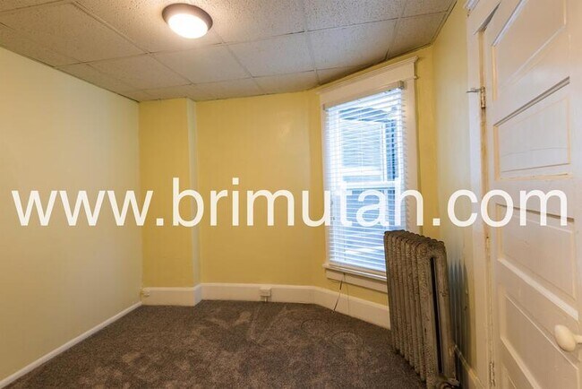 Building Photo - 273-275 S. 400 E. - 11