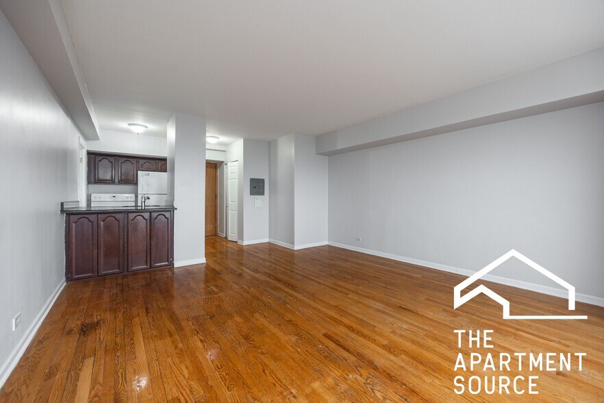 Building Photo - 4180 N Marine Dr