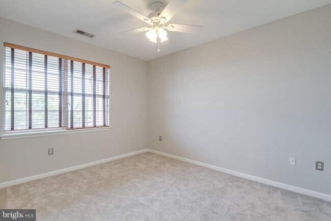 Building Photo - 12958 Centre Park Cir