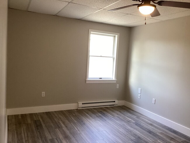 Building Photo - Two Bedroom 2nd floor condo in Waynesboro