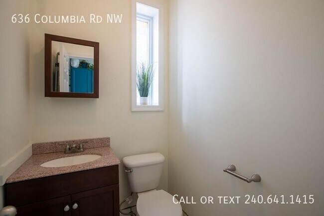 Building Photo - 636 Columbia Rd NW