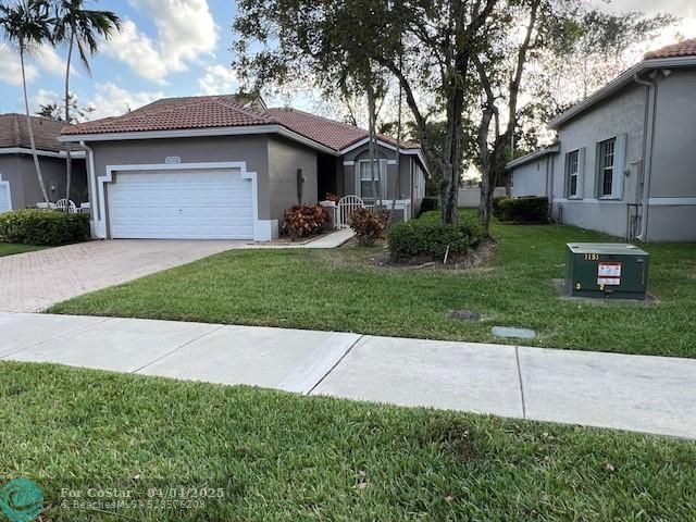 Primary Photo - 2470 Aragon Blvd