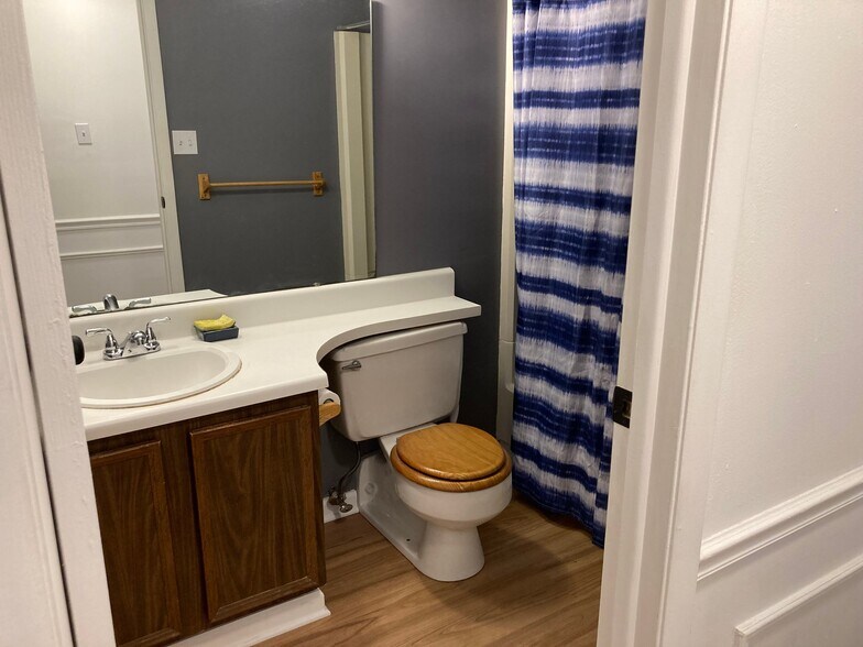 Building Photo - 2469 Brook Ledge Rd