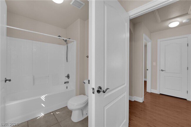 Building Photo - 8516 Little Fox St