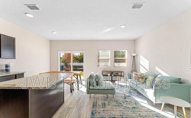 Building Photo - 6059 Carolines Ct