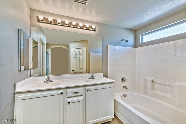 Building Photo - 7480 Decoro St