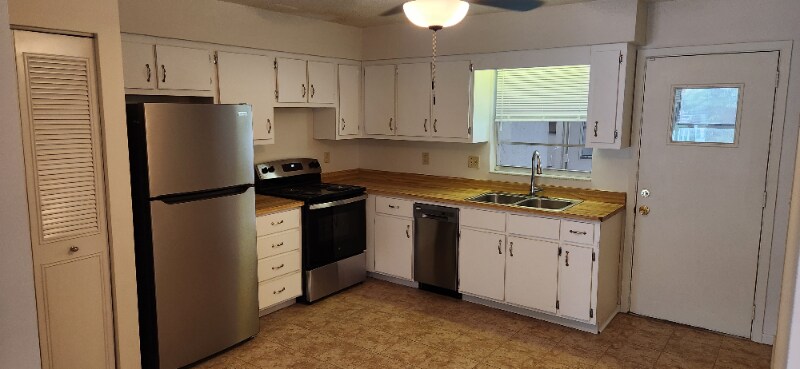 Building Photo - 109 S Delaney Ave