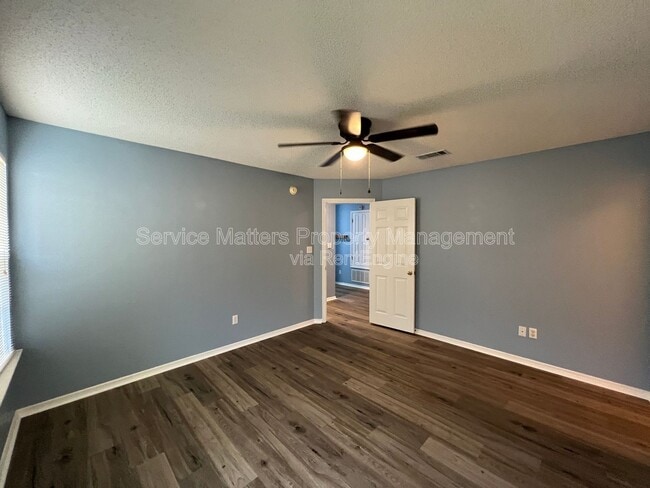 Building Photo - 2439 Redoubt Ave