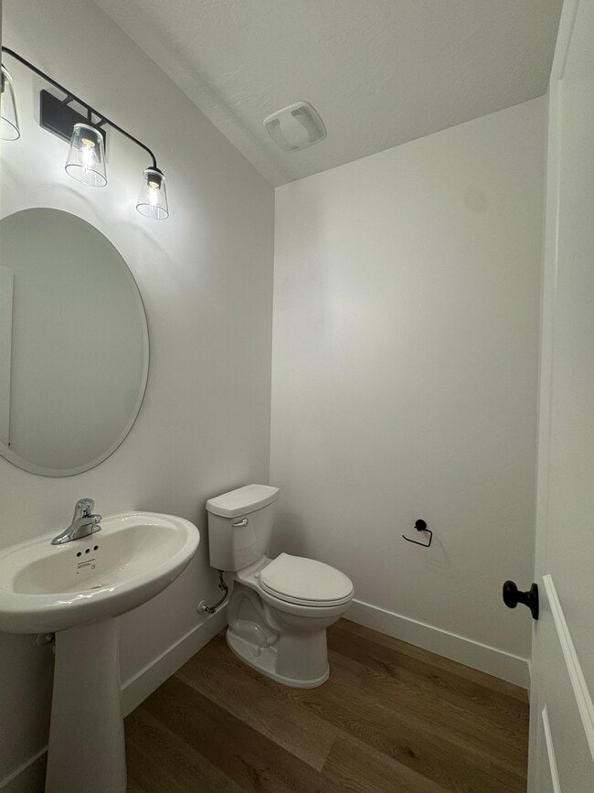 Building Photo - 1593 E Dihedral Dr