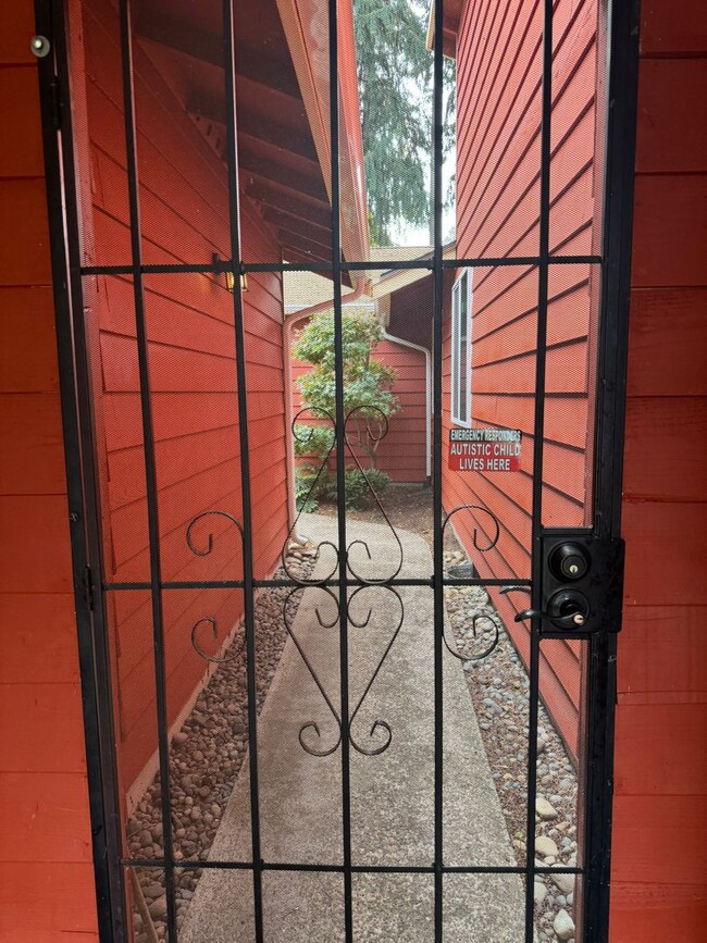 Building Photo - 3 Bed/2 Bath Home in Lacey!!! Available 12...