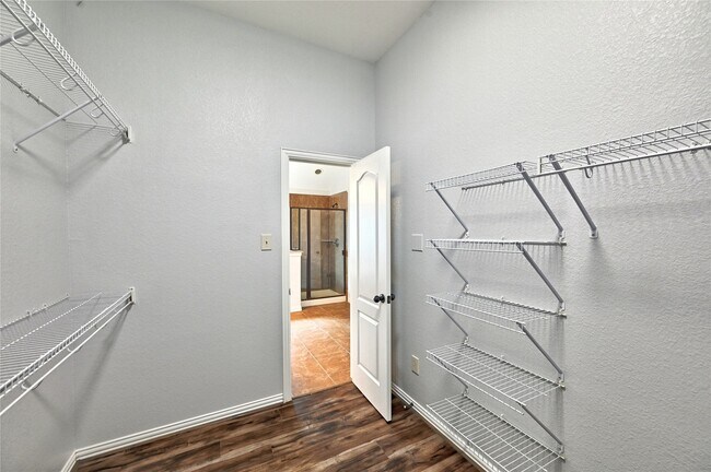 Building Photo - 5418 Brookway Willow Dr