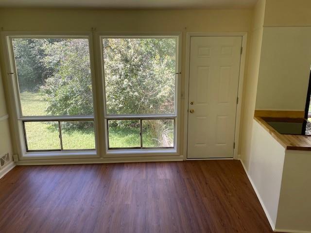 Building Photo - 6840 Sunny Brook Ln NE