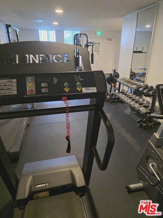 Building Photo - 964 Hancock Ave