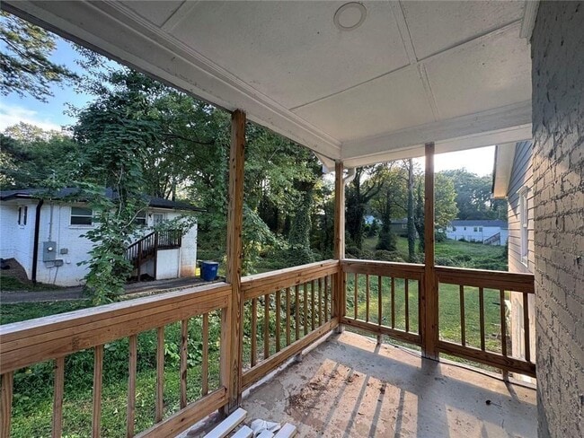 Building Photo - 1431 Lorenzo Dr SW