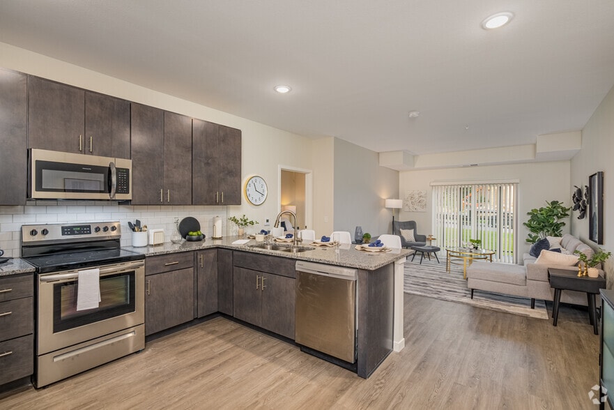 2BR,2BA - Kitchen - Quest
