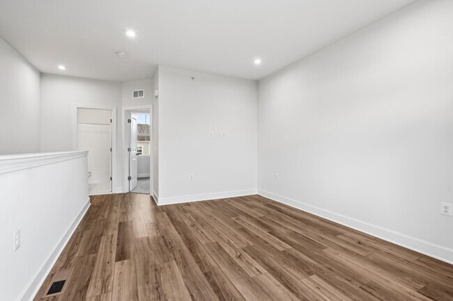 Building Photo - 602 Watermans Dr