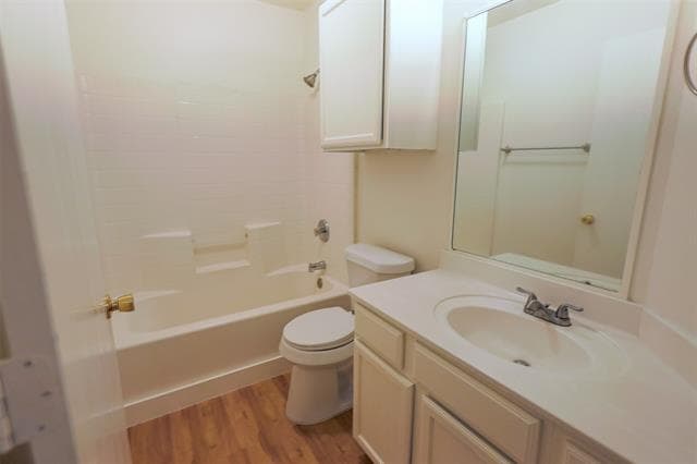 Building Photo - 1208 Village Garden Dr