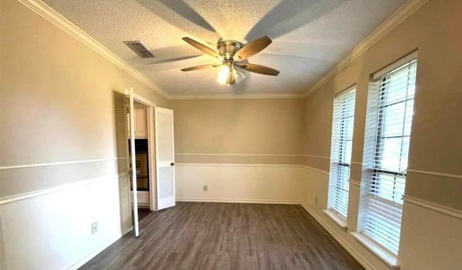 Building Photo - Spacious Pleasant Grove Home available for rent!