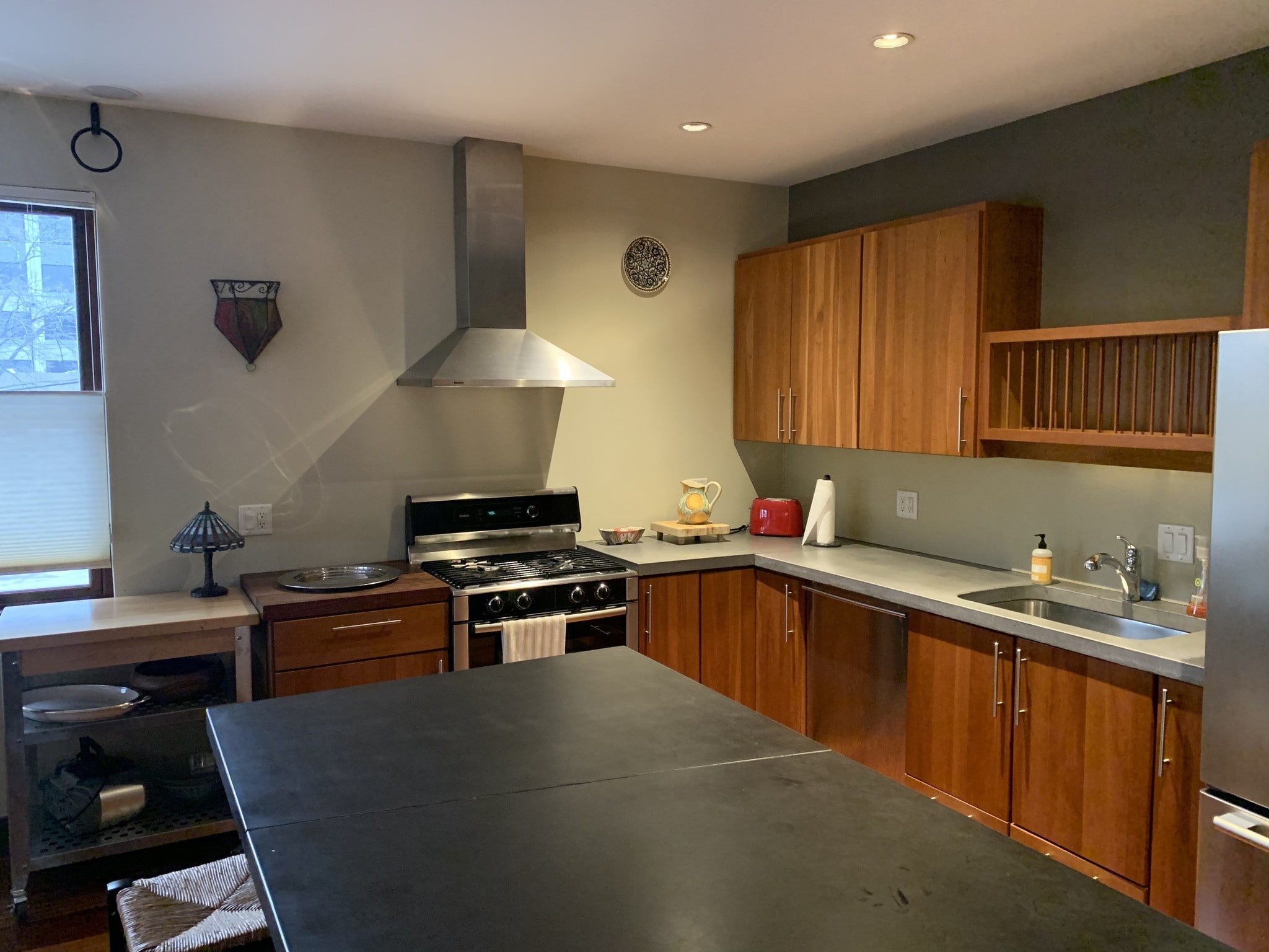 kitchen - 191 S Winooski Ave