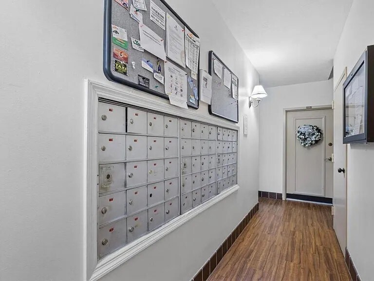 Mailroom - 235 6th St NW