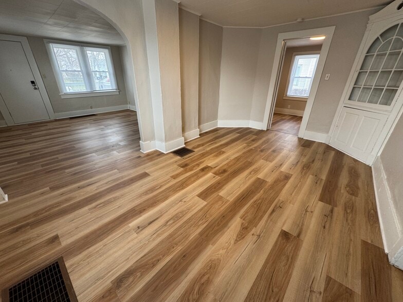 Building Photo - 1216 Ohio St