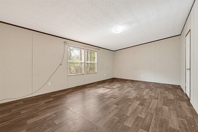 Building Photo - 18565 Huckleberry Ln