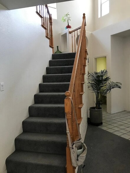 Building Photo - 8020 Brittany Ave NE