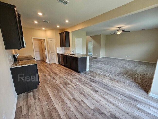 Building Photo - 3109 Bowen St