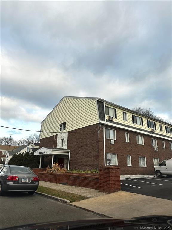250 N Ave 250 N Ave Bridgeport CT 06610 Apartment Finder