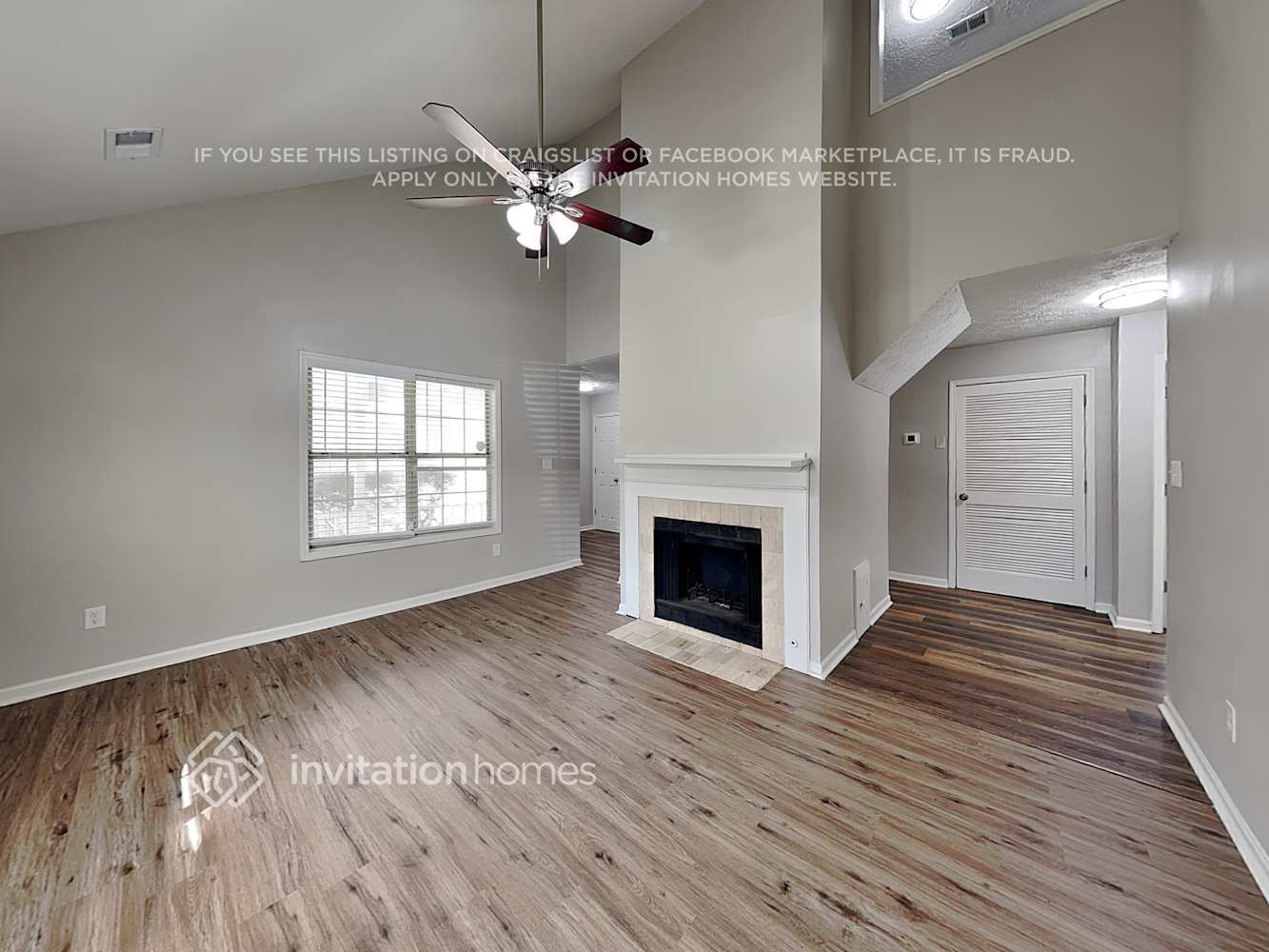 Building Photo - 1052 Autumn Crest Dr