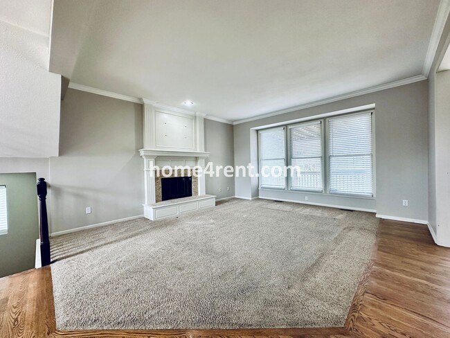 Building Photo - Beautiful Overland Park Home in Blue Valle...
