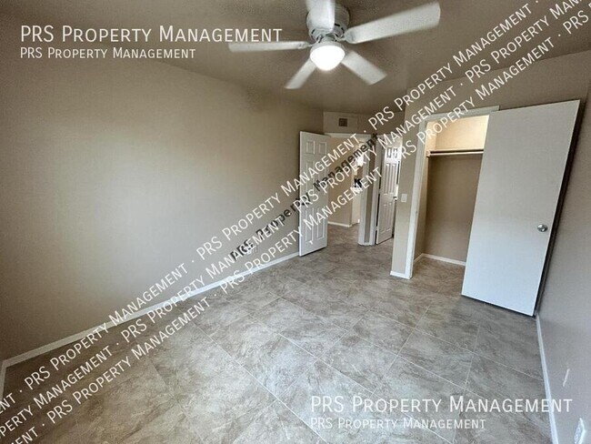 Building Photo - 551 S Lesueur-Unit 2
