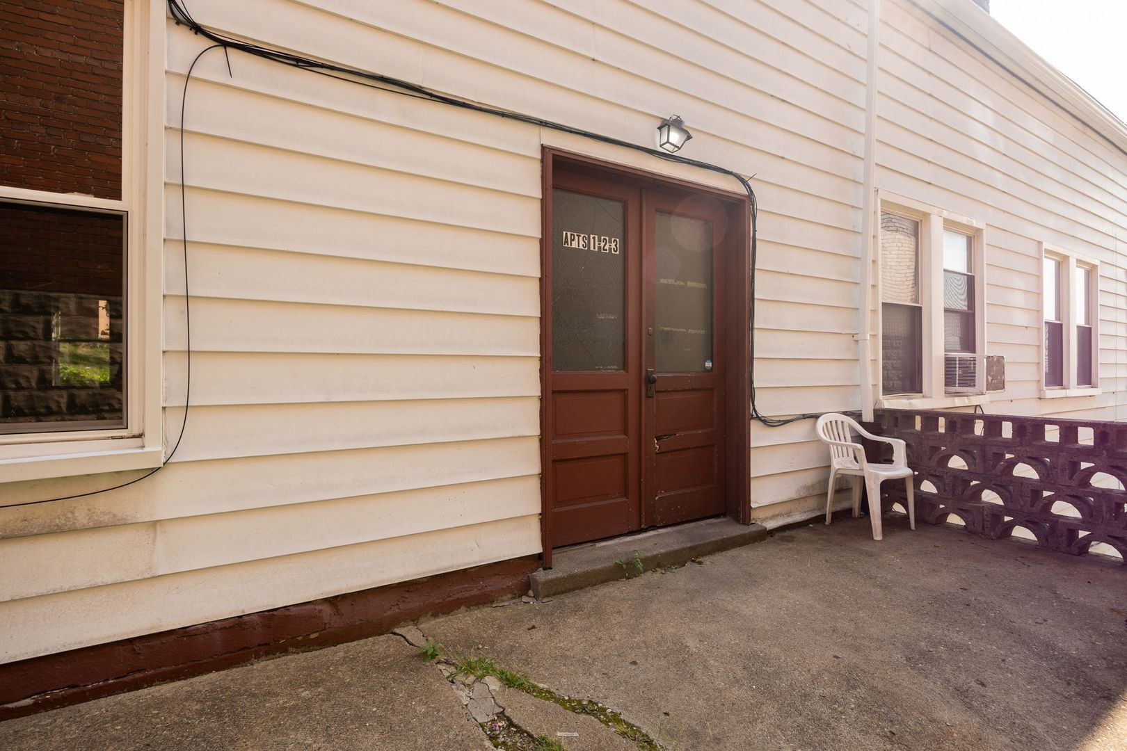 Building Photo - 2040 Brownsville Rd