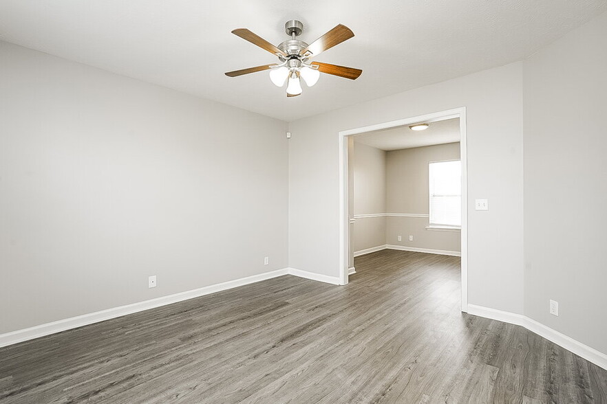 Building Photo - 3029 Ace Wintermeyer Dr