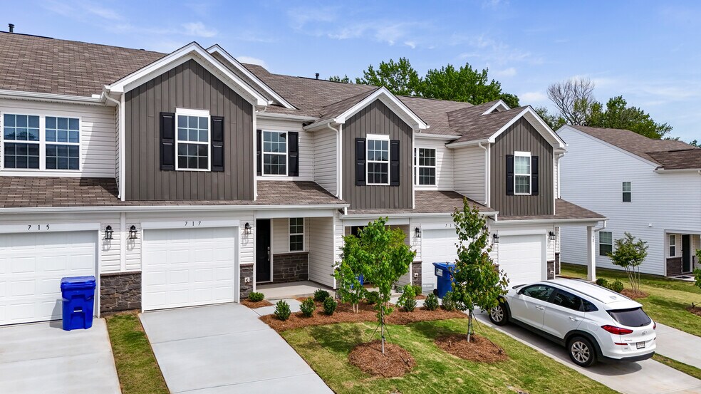 Building Photo - 717 McKissick Dr