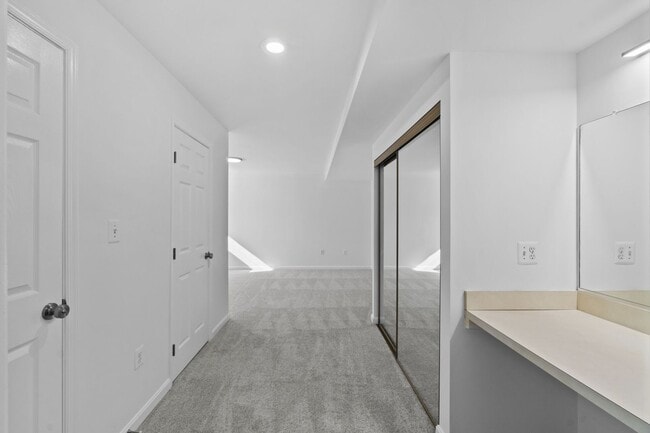 Building Photo - 2 bedroom 2 full bath condo in Annapolis - Ready Now!