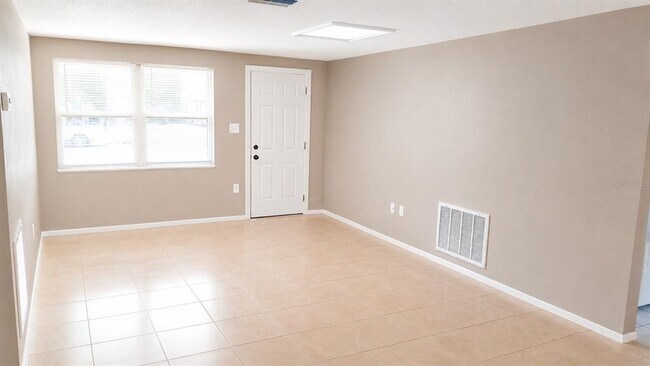 Building Photo - 4080 Redwing Dr
