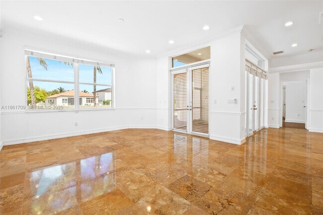 Building Photo - 5168 SW 157th Ave