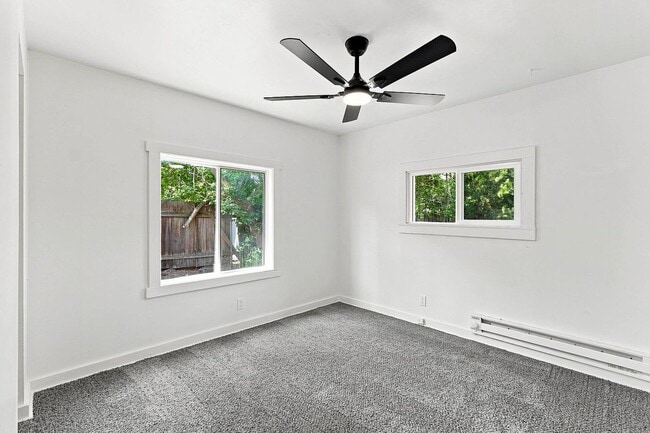 Building Photo - 10515 E 10th Ave
