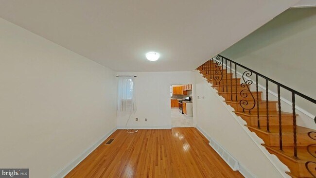 Building Photo - 2629 S Rosewood St